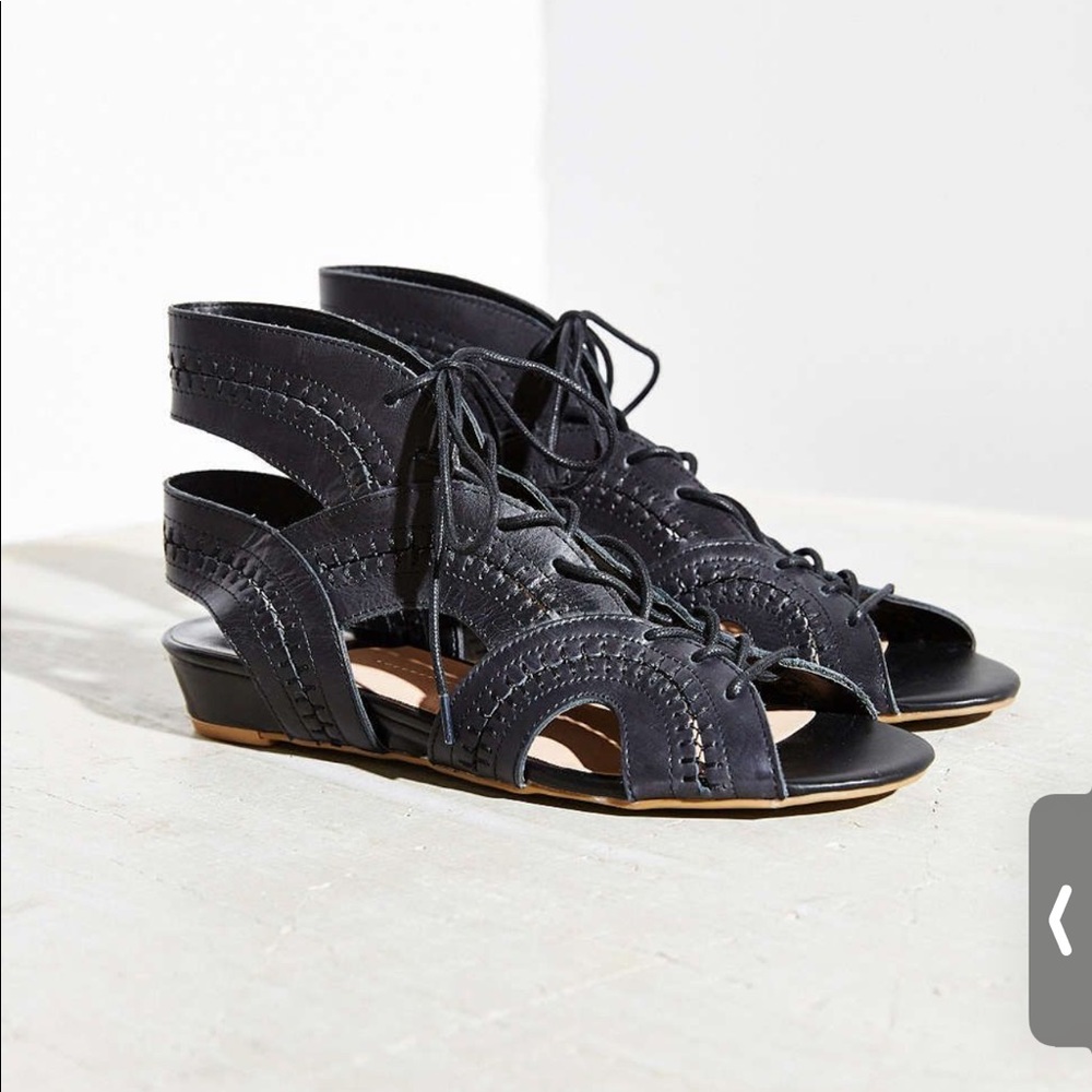 DV DOLCE VITA WYLLA BLACK LEATHER SANDALS